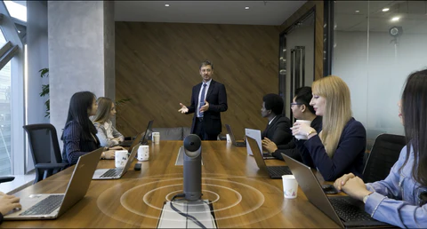 Emerging_Workplace_Trends_Navigating_the_Path_Back_to_the_Office-Meeting_Pro_480x480.webp